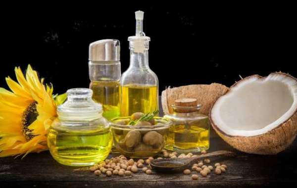 A Comprehensive Guide to Organic Essential Oils