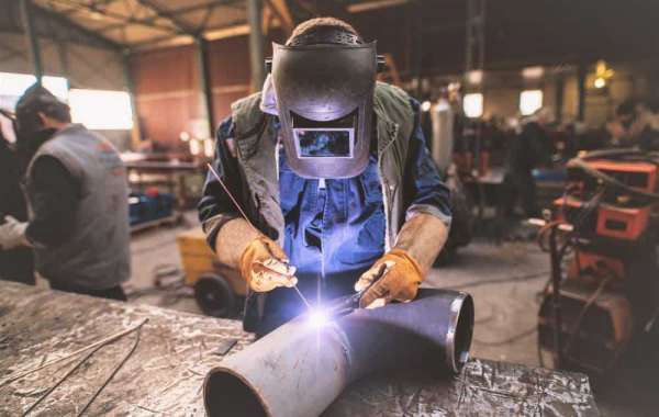 Why Delhi’s Heavy Steel Fabrication Industry is Thriving