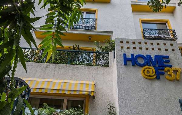 Comfortable 3-Star Hotels Near Apollo Hospital Delhi | Home F37