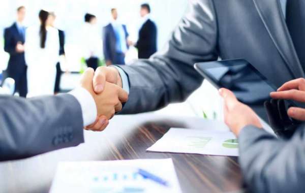 Top 5 Benefits of Hiring an Investment Consultant Company in UAE