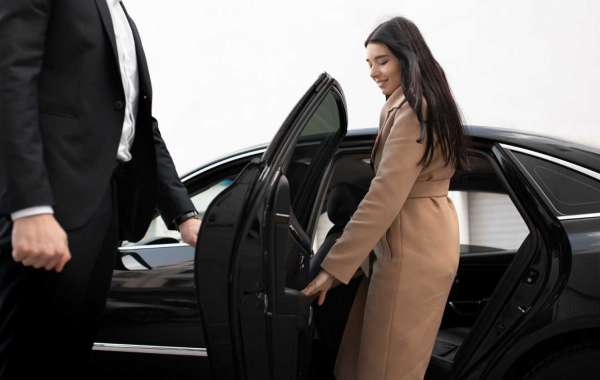 Discover the Best Luxury Car Service in Chicago with Elite Rides